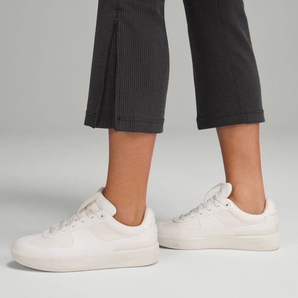 NWOT Ribbed Softstreme Zip-Leg High-Rise
Cropped Pant 25" 
black color

Sf/pf - Picture 4 of 10